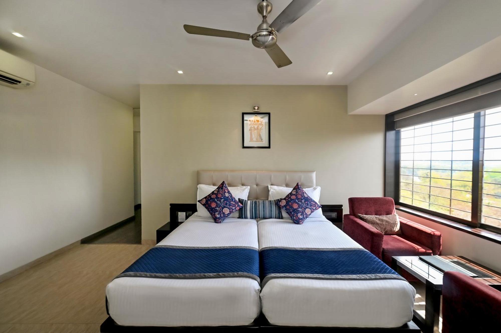 Hotel Le Grande - Mumbai International Airport Bagian luar foto