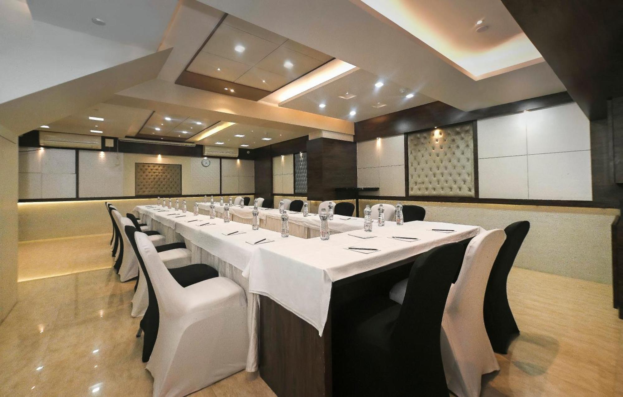 Hotel Le Grande - Mumbai International Airport Bagian luar foto