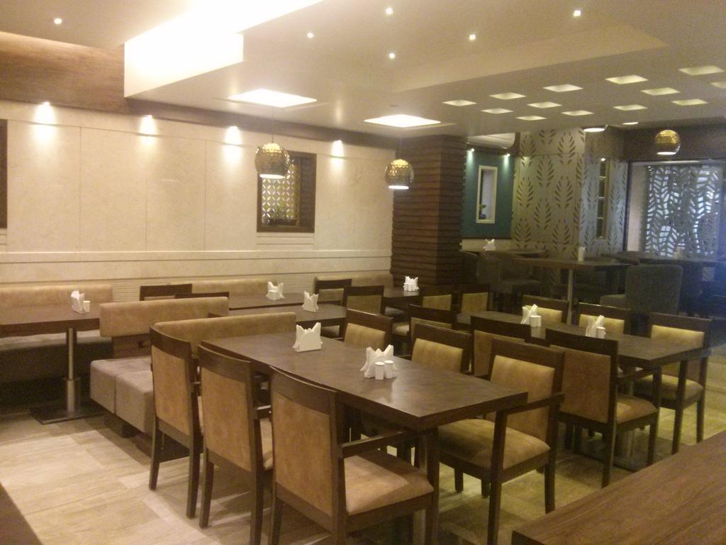 Hotel Le Grande - Mumbai International Airport Bagian luar foto